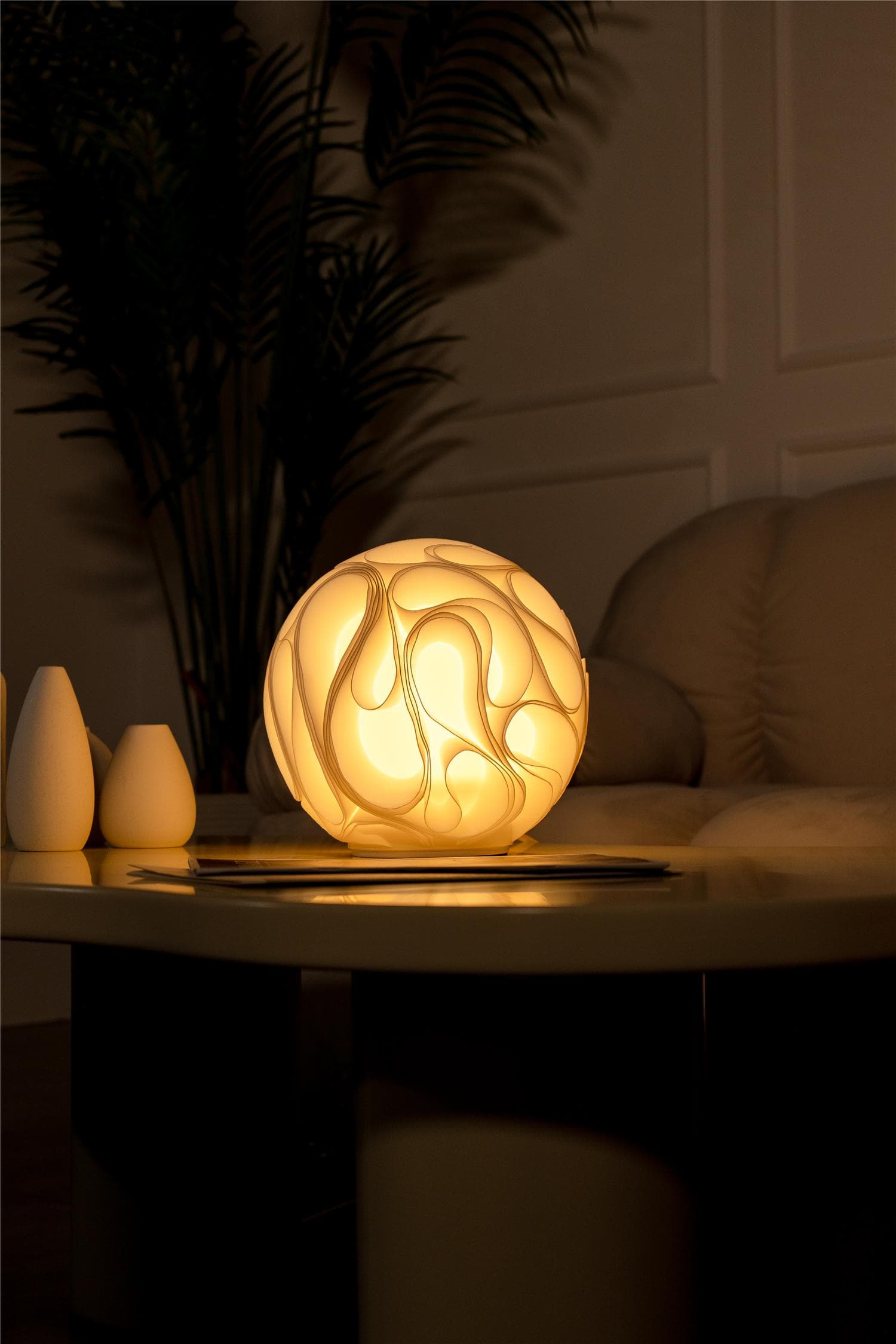 O1 GRAVITY SCULPTED LAMP - View 2