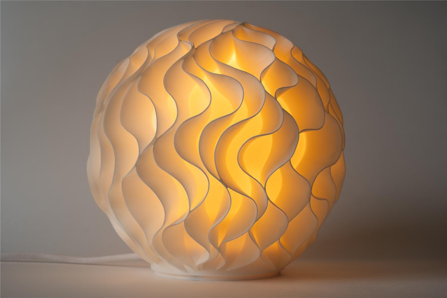 O10 GROWTH SCULPTED LAMP - View 2