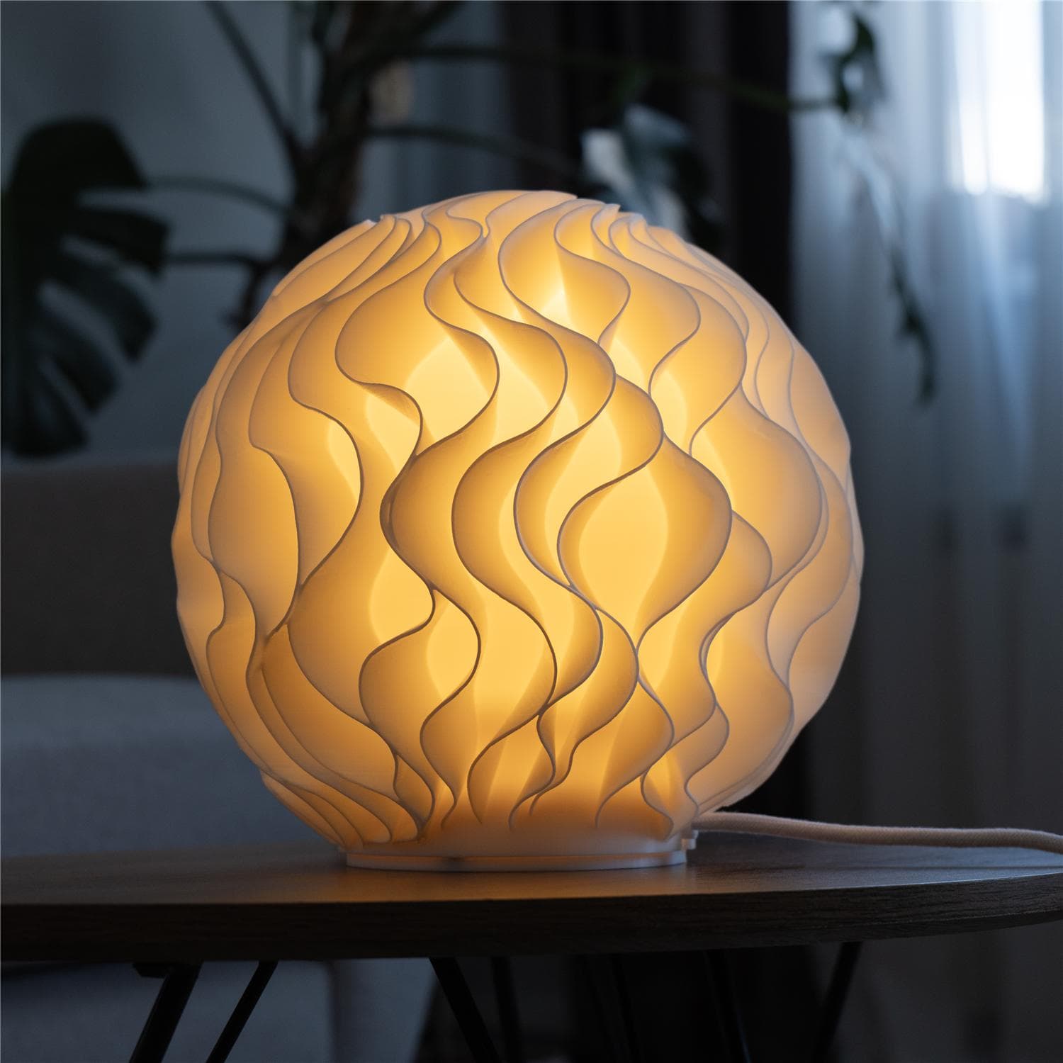 O10 GROWTH SCULPTED LAMP - View 3