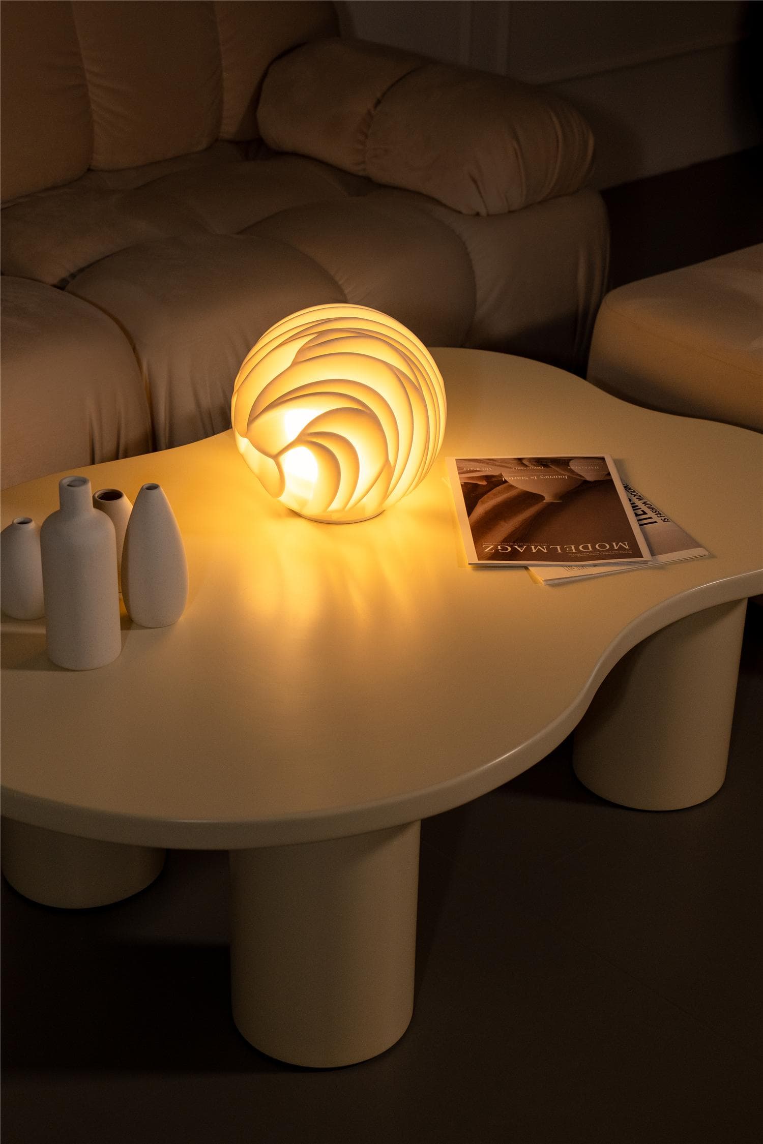 O6 LAVA SCULPTED LAMP - View 4